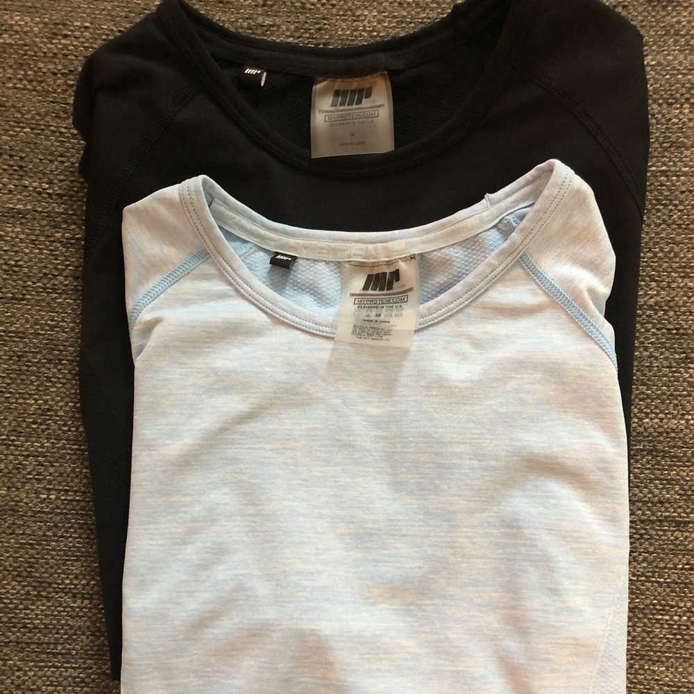 MyProtein Black AND Blue Crop Tops